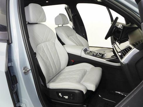 Used 2024 BMW X7 xDrive40i w/ M Sport Package AWD/4WD image 20