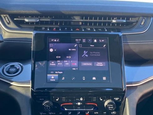 Used 2023 Jeep Grand Cherokee Altitude AWD/4WD image 15