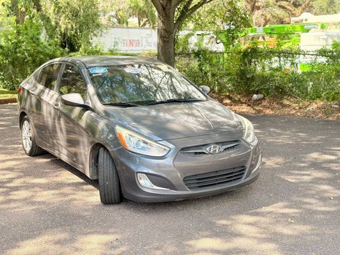 Used 2014 Hyundai Accent GLS w/ Option Group 2 image 3