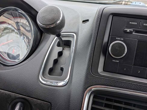 Used 2013 RAM C/V Tradesman FWD image 21