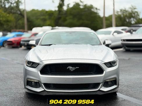 Used 2015 Ford Mustang GT RWD image 9