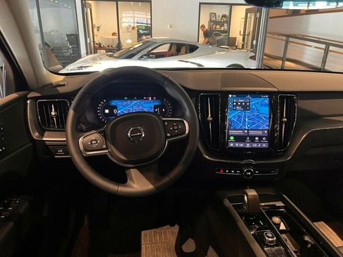 Used 2024 Volvo XC60 B5 Core w/ Protection Package Premier AWD/4WD image 15