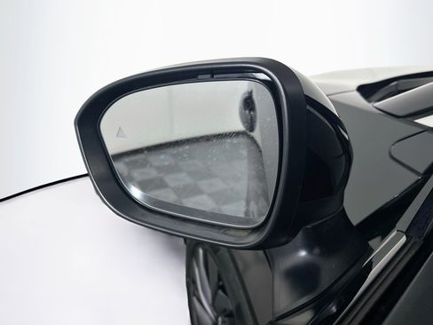 Used 2023 Nissan Ariya FWD image 16