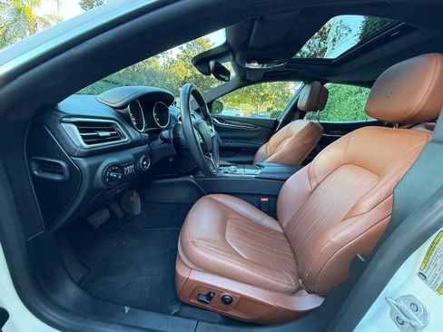 Used 2017 Maserati Ghibli image 10
