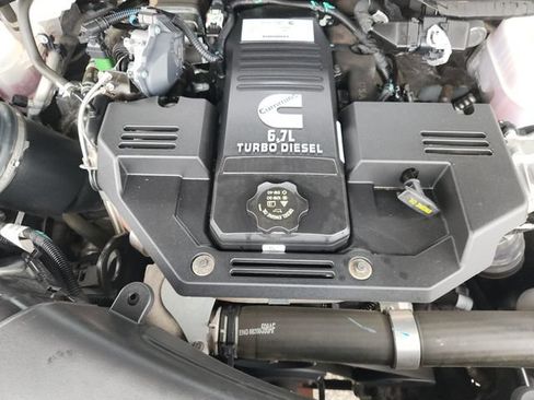 Used 2024 RAM 2500 Laramie w/ Safety Group AWD/4WD image 30