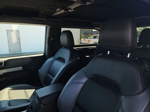 Used 2024 Ford Bronco Black Diamond image 18