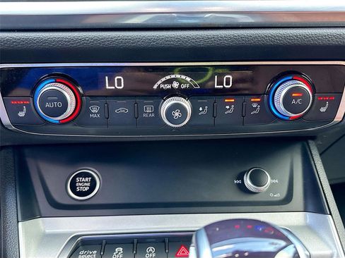 Used 2024 Audi Q3 2.0T Premium Plus image 20