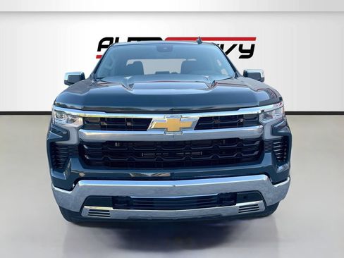 Used 2025 Chevrolet Silverado 1500 LT AWD/4WD image 2