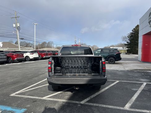 Used 2023 Nissan Frontier SV w/ Technology Package image 9