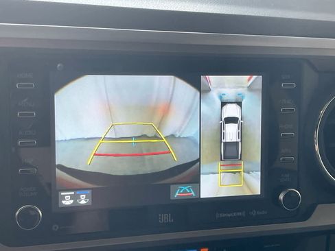 Used 2022 Toyota Tacoma Limited image 17