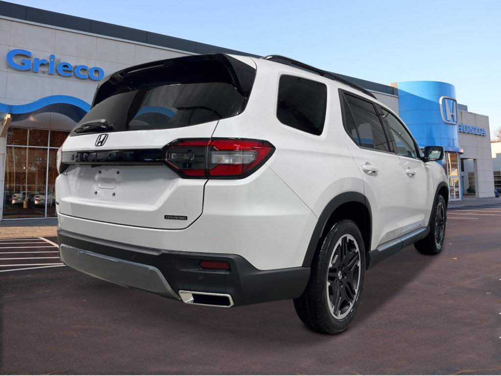 New 2026 Honda Pilot Touring image 5