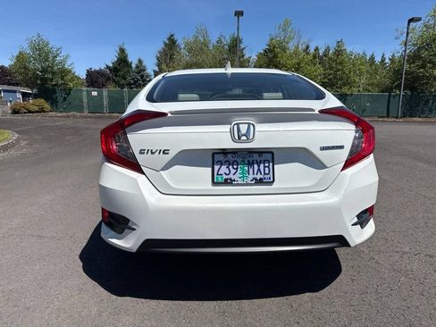 Used 2016 Honda Civic Touring image 6
