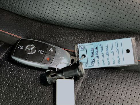 Used 2022 Mercedes-Benz GLC 43 AMG 4MATIC image 36