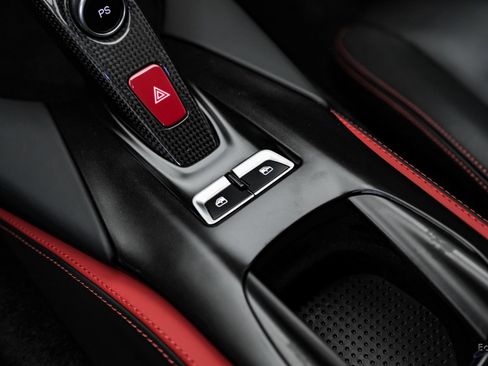 Used 2019 Ferrari 812 Superfast RWD image 76