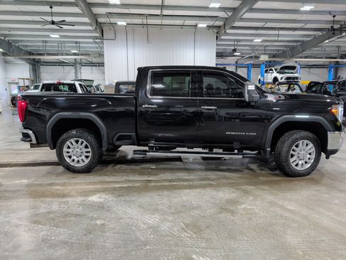 Used 2023 GMC Sierra 2500 SLT w/ SLT Premium Package image 2