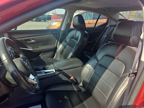 Used 2022 Nissan Sentra SR w/ Trunk Package image 18