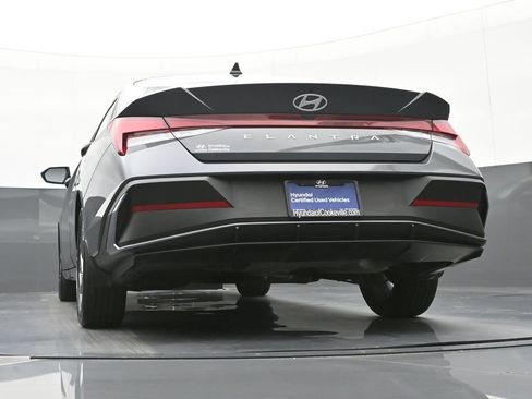 Certified 2024 Hyundai Elantra SEL FWD image 43