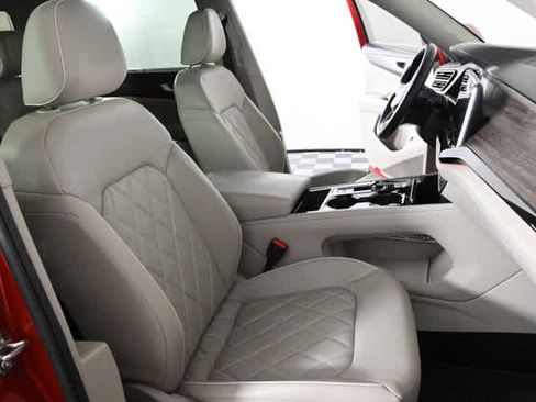 Used 2024 Volkswagen Atlas SEL Premium R-Line AWD/4WD image 13