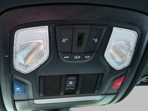 Used 2022 RAM 1500 Big Horn AWD/4WD image 31