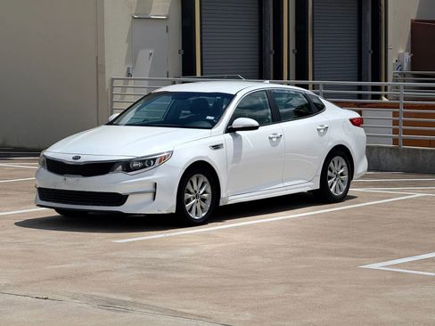Used 2016 Kia Optima LX FWD image 3