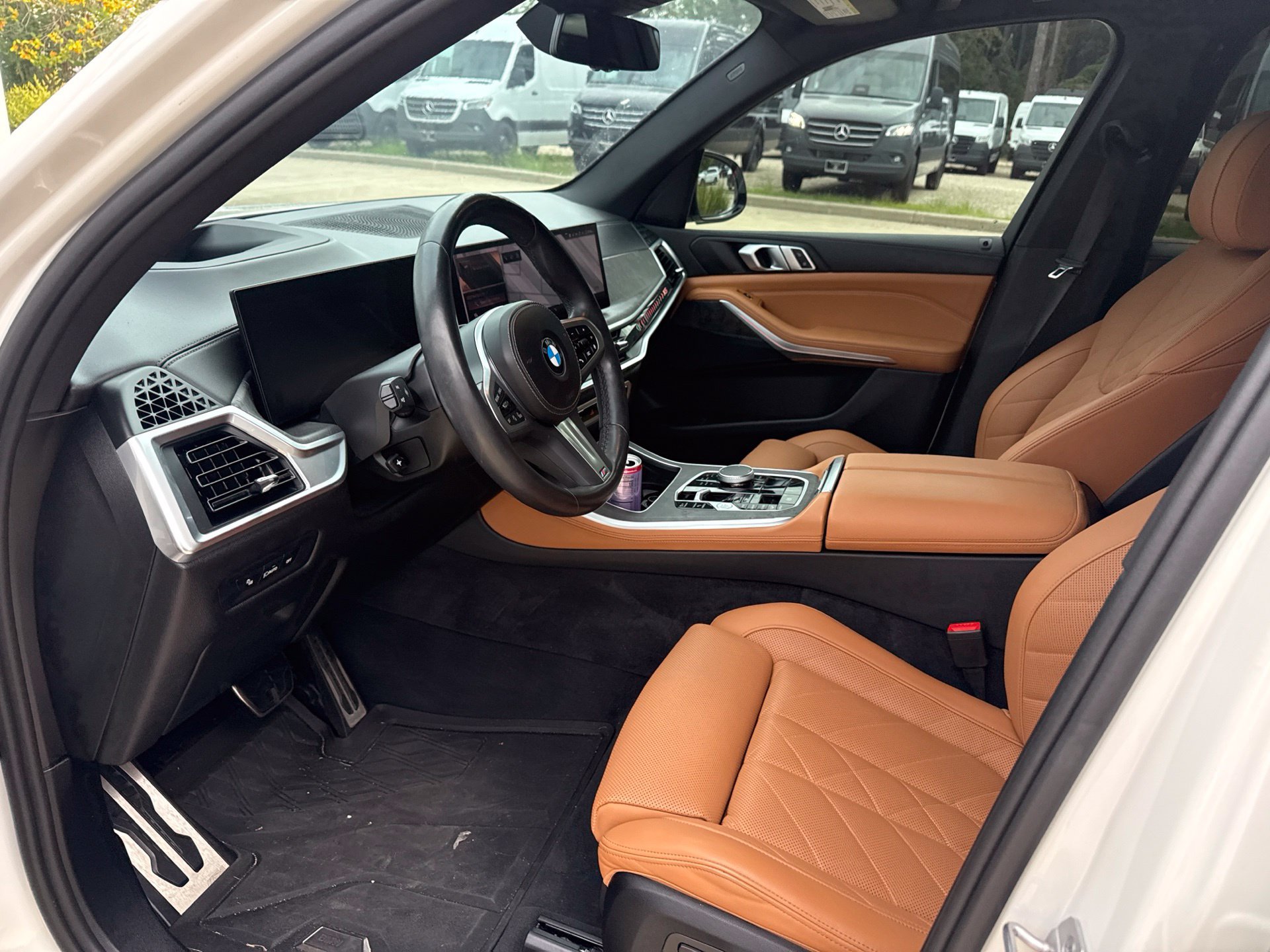 Used 2024 BMW X5 xDrive40i w/ M Sport Package AWD/4WD image 9