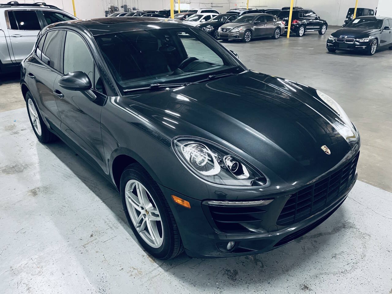 Used 2017 Porsche Macan AWD/4WD image 14