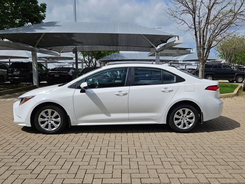 Used 2024 Toyota Corolla LE image 8