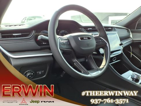New 2026 Jeep Grand Cherokee Limited AWD/4WD image 10