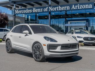 Used 2023 Porsche Macan AWD/4WD video 1