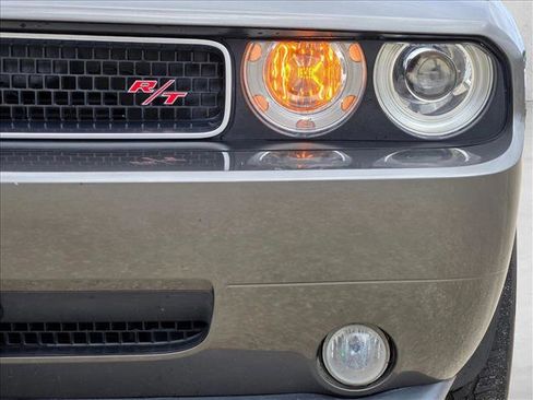 Used 2010 Dodge Challenger R/T RWD image 9