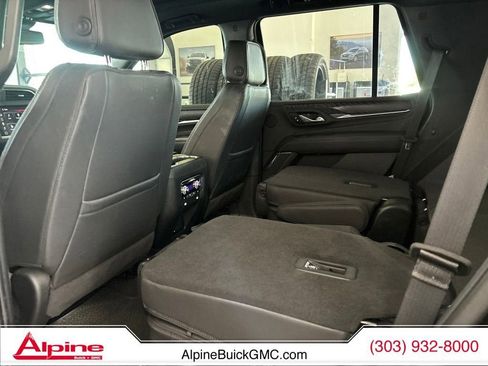 Used 2023 GMC Yukon Denali AWD/4WD image 5