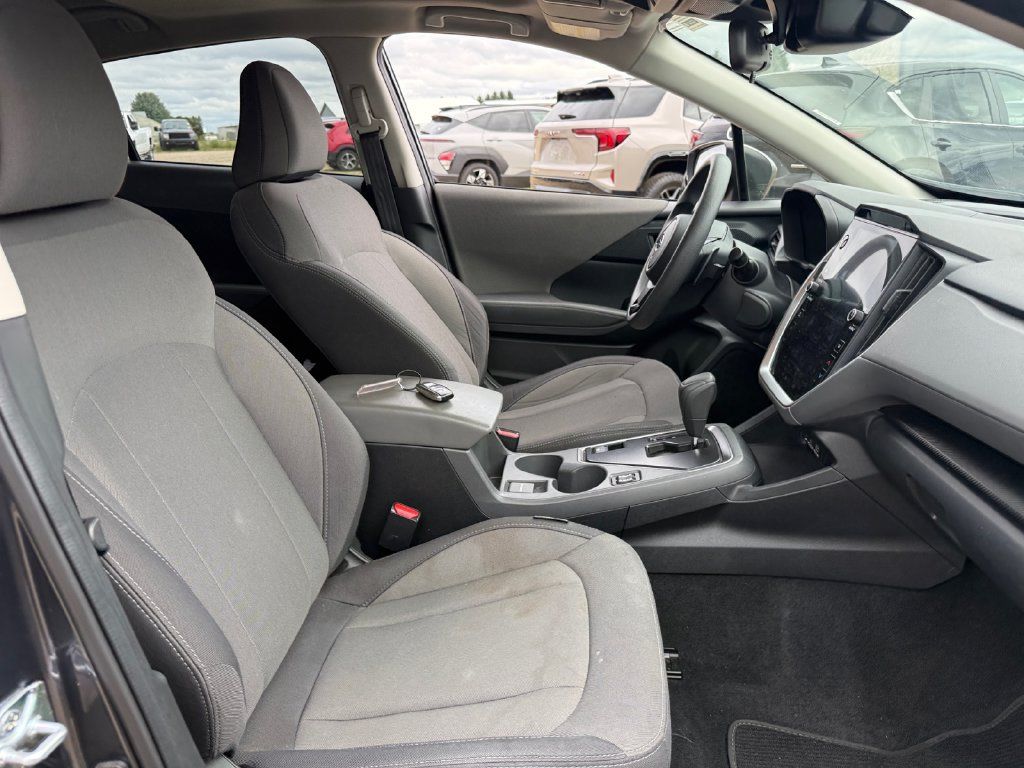 Used 2025 Subaru Crosstrek 2.5i Premium AWD/4WD image 39