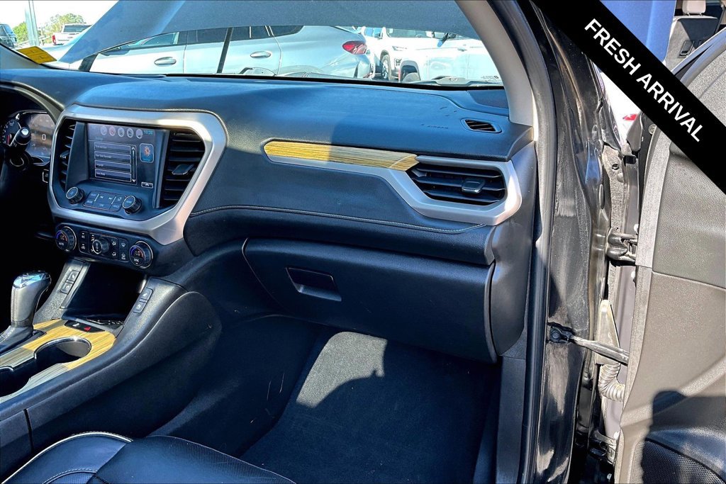 Used 2018 GMC Acadia Denali w/ Technology Package AWD/4WD image 26