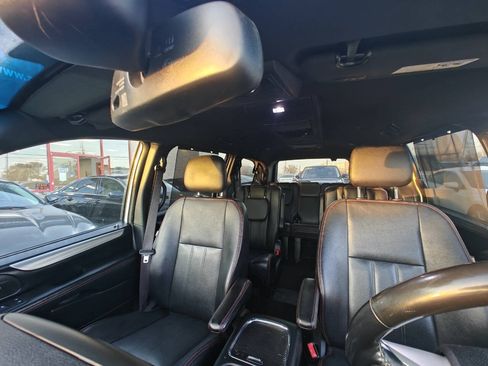 Used 2019 Dodge Grand Caravan GT FWD image 13