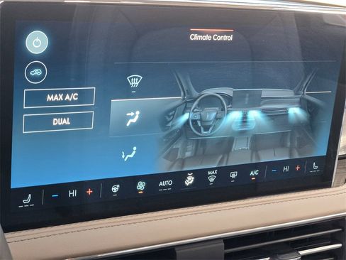 Used 2023 Lincoln Corsair Standard w/ Equipment Group 101A image 20