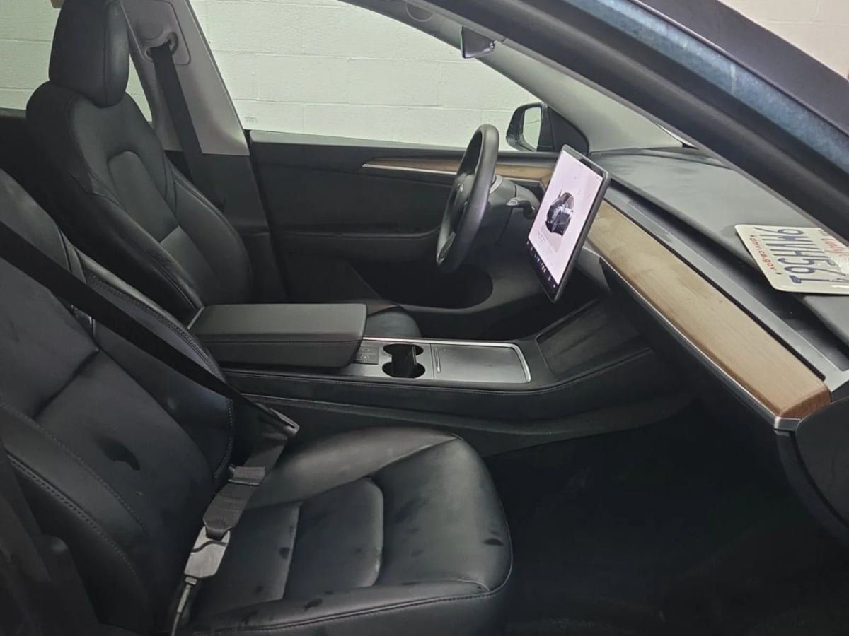 Used 2024 Tesla Model Y Long Range AWD/4WD image 4