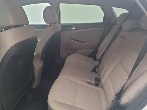 Used 2019 Hyundai Tucson SE AWD/4WD image 18