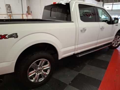 Used 2019 Ford F150 XLT w/ Equipment Group 302A Luxury image 9