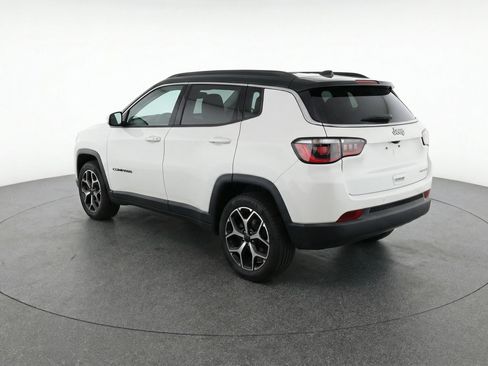Used 2025 Jeep Compass Limited AWD/4WD image 6