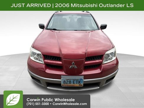 Used 2006 Mitsubishi Outlander LS AWD/4WD image 1