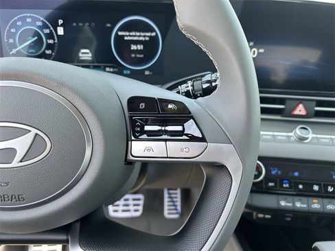 New 2025 Hyundai Elantra SEL image 25