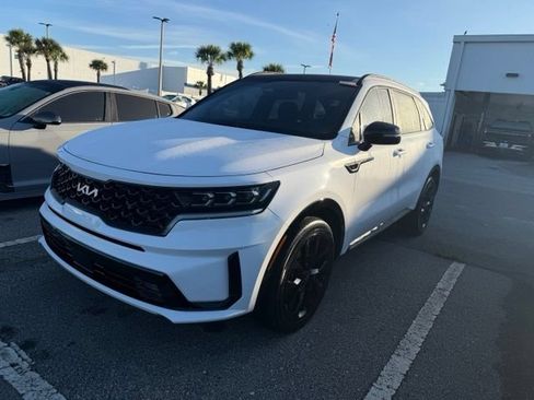 Certified 2023 Kia Sorento SX FWD image 1
