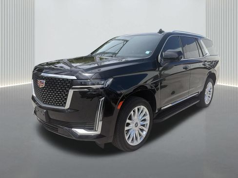 Used 2024 Cadillac Escalade Luxury AWD/4WD image 2