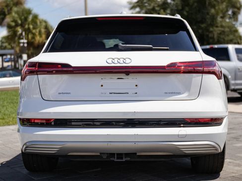 Used 2021 Audi e-tron Premium Plus w/ Premium Plus Package AWD/4WD image 11