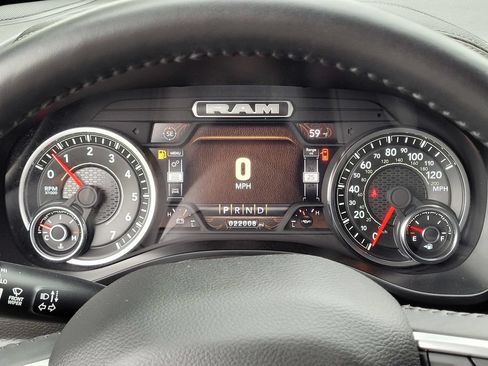 Used 2024 RAM 1500 Laramie AWD/4WD image 12