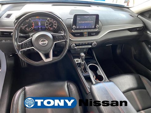 Used 2024 Nissan Altima 2.5 SR FWD image 12