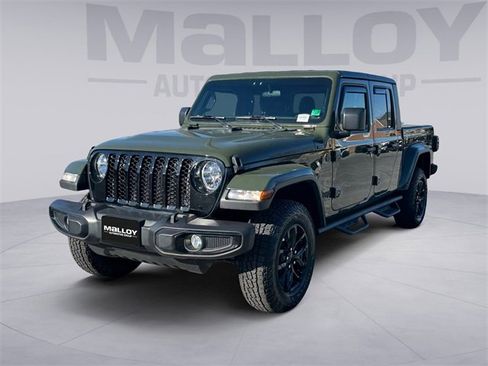 Used 2022 Jeep Gladiator Sport image 7
