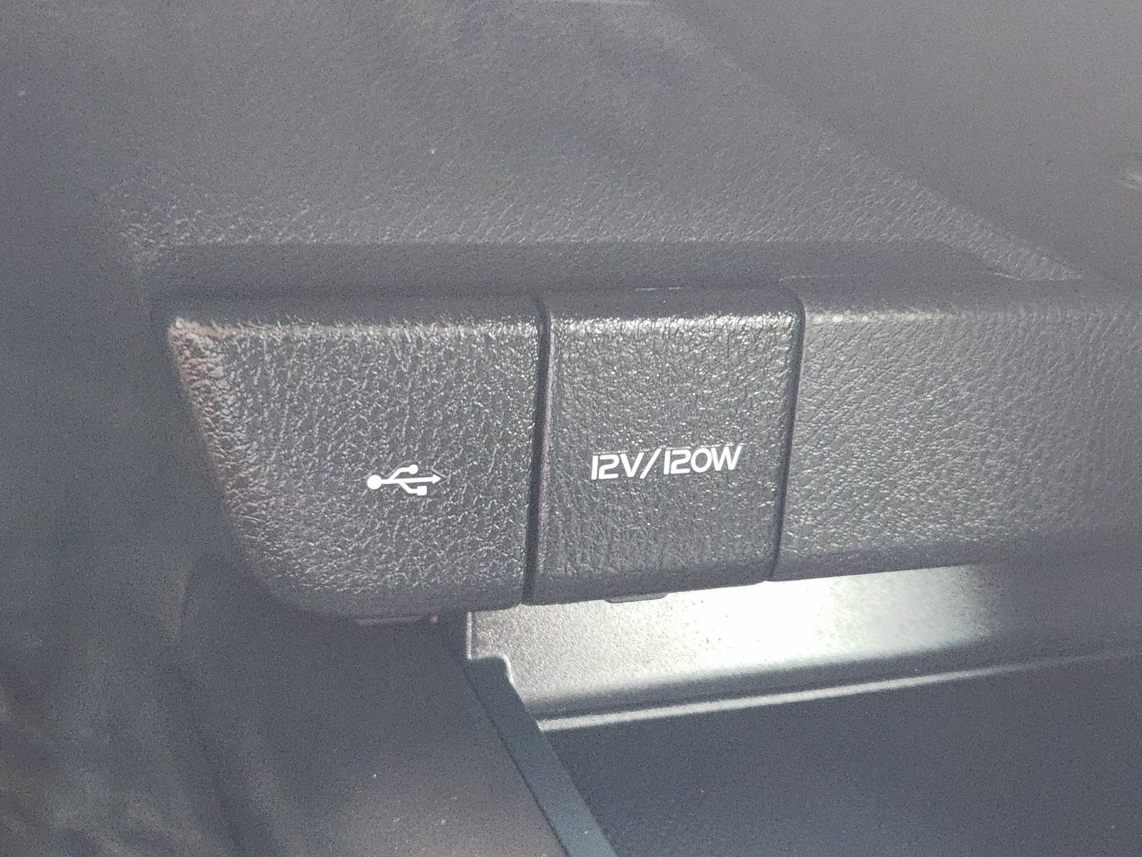 Used 2023 Toyota Camry SE w/ Cold Weather Package FWD image 22