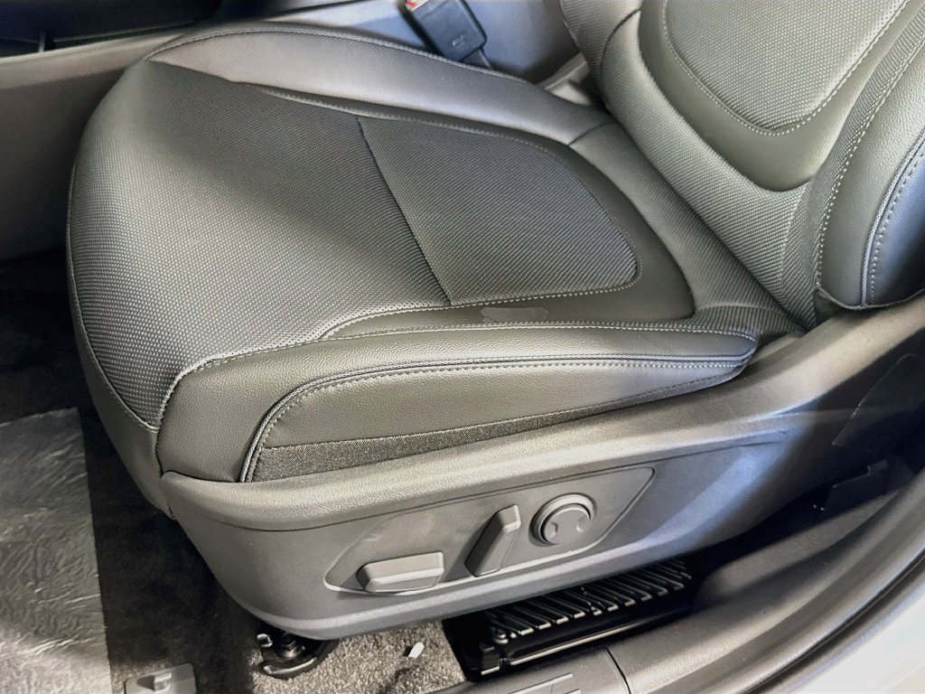 New 2026 Hyundai Tucson Limited AWD/4WD image 16