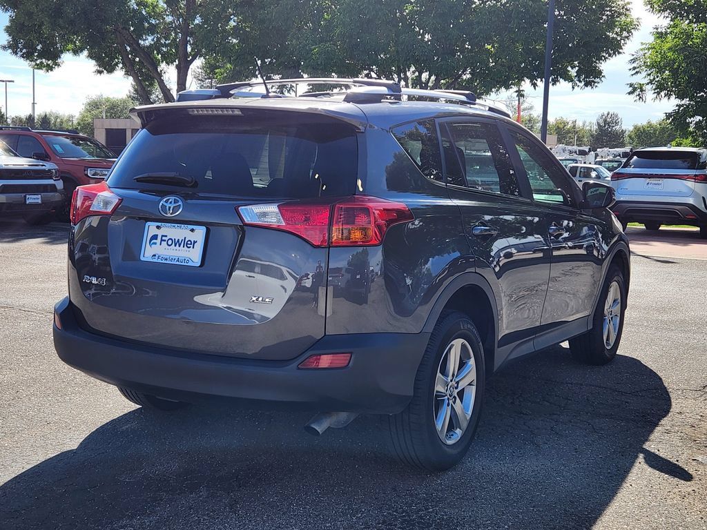 Used 2015 Toyota RAV4 XLE FWD image 5